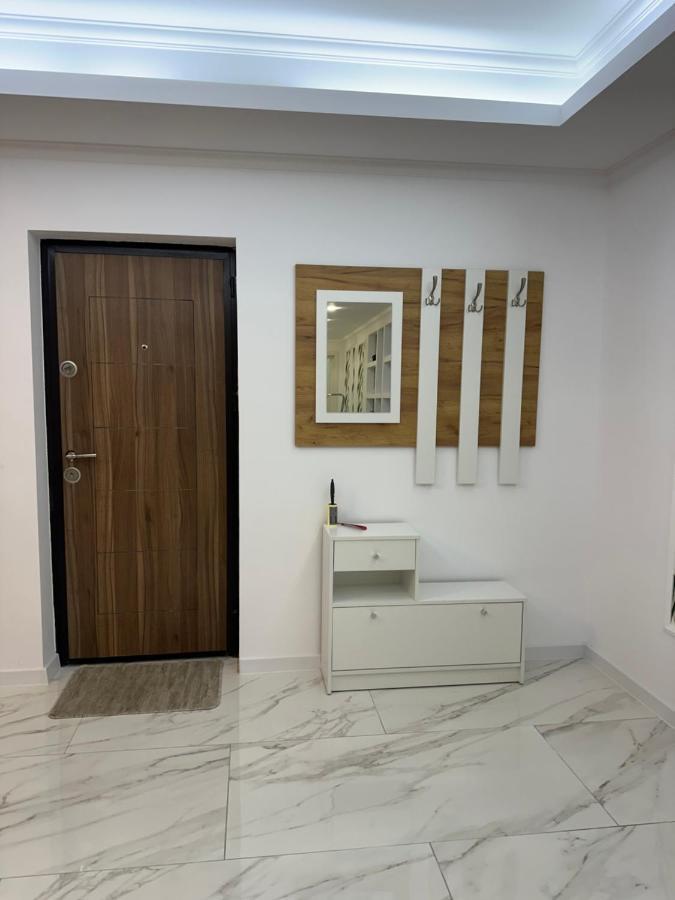 Golden Garden Luxury Apartment In Bukarest Exteriör bild