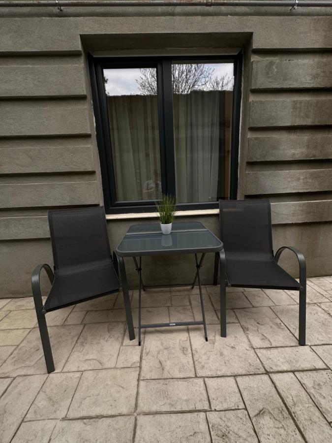 Golden Garden Luxury Apartment In Bukarest Exteriör bild